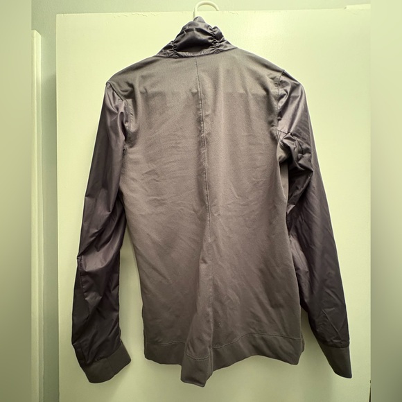 UNDER ARMOUR Jacket - Picture 2 of 4